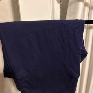 LulaRoe leggings, navy blue, TC2, new, never been worn .